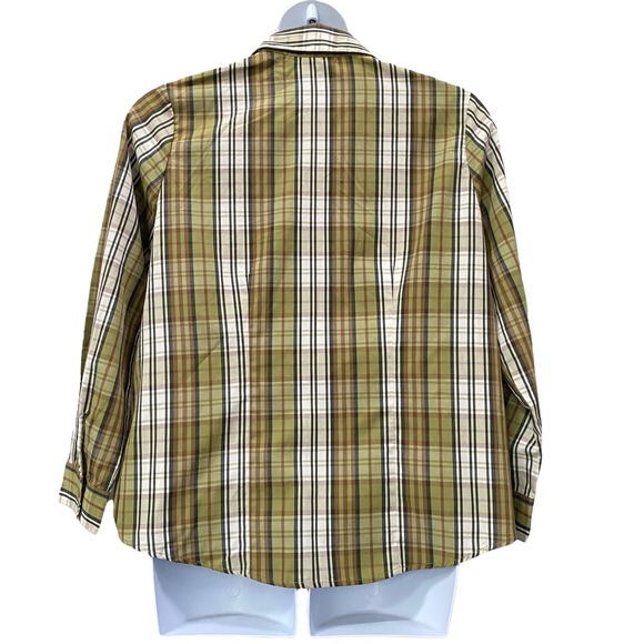 Avocado Green & White Plaid Button Up Top - size 1X - Picture 2 of 6